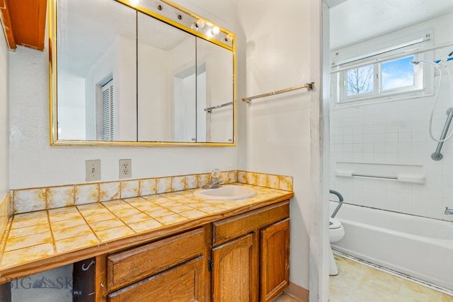 8 Division St N, House other with 8 bedrooms, 3 bathrooms and null parking in Reed Point MT | Image 15