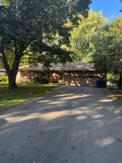4207 Halifax Ave N, Robbinsdale, MN, 55422-1572 | Card Image