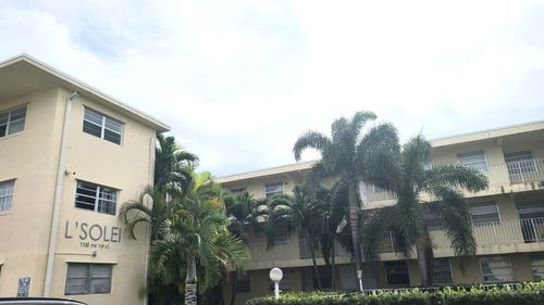 apt-305-1100 Ne 1st Ct, Hallandale Beach, FL, 33009-4414 | Card Image