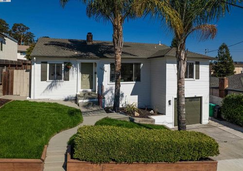 17356 Rolando Ave, Castro Valley, CA, 94546-3939 | Card Image