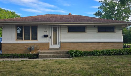 8805 W Bender Ave, Milwaukee, WI, 53225 | Card Image