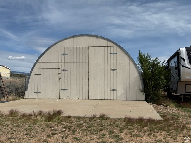View of outdoor structure with an outdoor structure | Image 20
