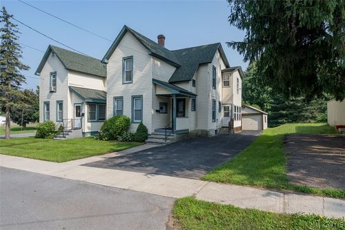556 Adelaide St, Carthage, NY, 13619-1002 | Card Image