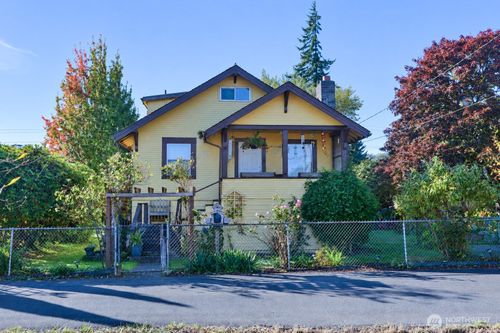 1131 W Schley St, Aberdeen, WA, 98520-8031 | Card Image