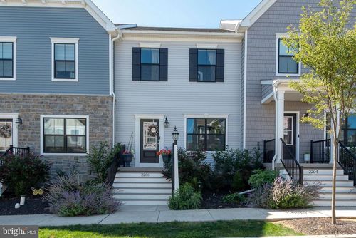 2206 Brentford St, LANCASTER, PA, 17601-5609 | Card Image