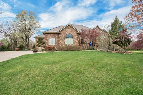 3 N Stagecoach Ct, Wichita, KS, 67230-6615 | Card Image