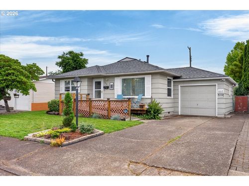 1300 Vine St Sw, Albany, OR, 97321-2544 | Card Image