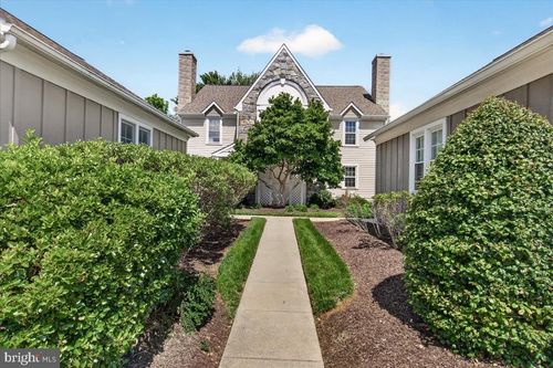 815 Dunbrooke Ct, FREDERICK, MD, 21701-9315 | Card Image