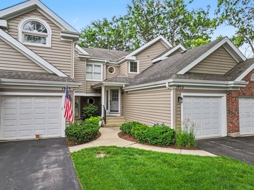 1953 N Coldspring Rd, Arlington Heights, IL, 60004-7242 | Card Image