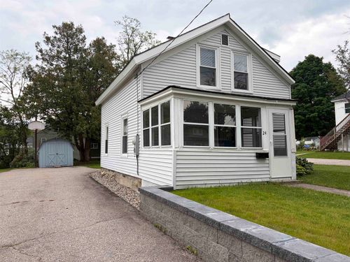 24 Pine St, Gorham, NH, 03581-1112 | Card Image
