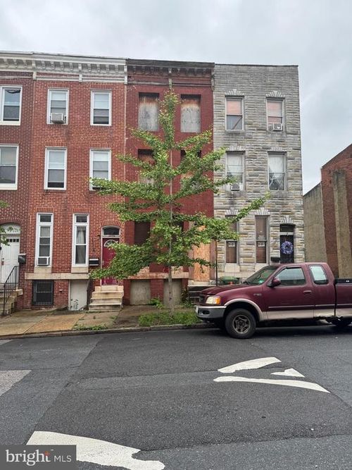 2112 Division St, BALTIMORE, MD, 21217-3324 | Card Image