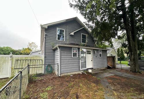54 Oneill Ave, Bay Shore, NY, 11706-6827 | Card Image
