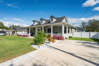 608 4 Th Street Sw, House other with 3 bedrooms, 2 bathrooms and null parking in Largo FL | Image 2