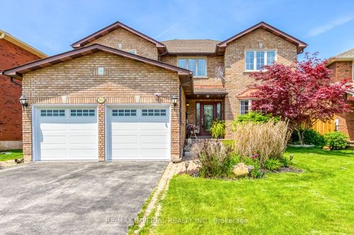 1511 Greenridge Cir, Oakville, ON, L6M2J6 | Card Image