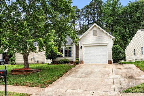 3014 Kansas City Dr, Monroe, NC, 28110-6852 | Card Image