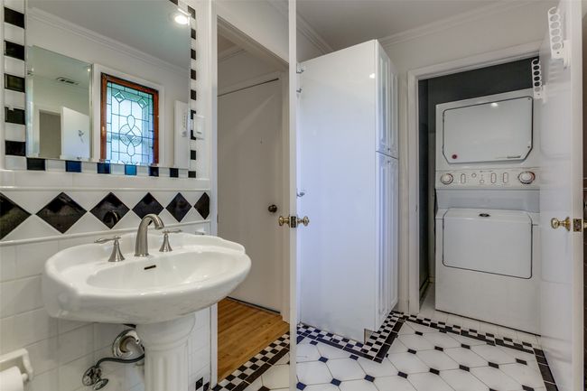 Utility Room is in 3rd Bathroom | Image 18
