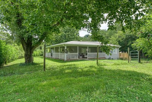 1676 Chestnut Hill Rd, Crossville, TN, 38555-1417 | Card Image