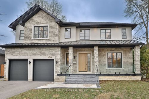 202 Queen St W, Mississauga, ON, L5H1L6 | Card Image