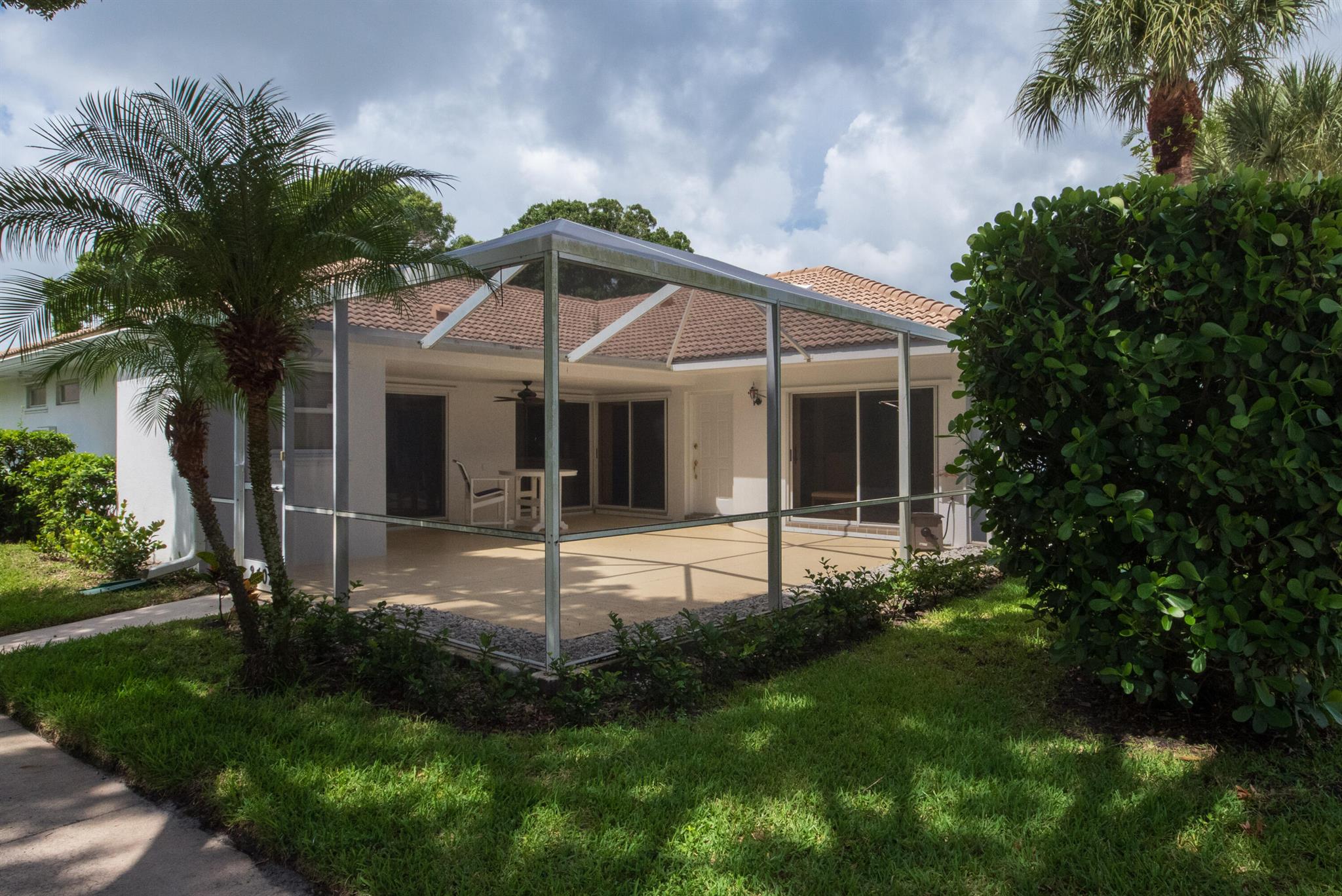 Pin Oak Ct, Palm Beach Gardens, FL 33410