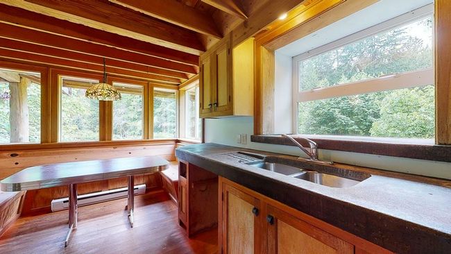 722 W Bay Rd, House other with 3 bedrooms, 1 bathrooms and null parking in Gambier Island BC | Image 10