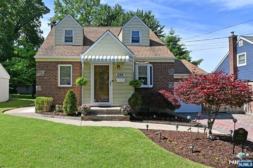 649 Taco Ave, Westwood, NJ, 07675-3426 | Card Image