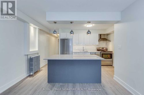 2-1089 Broadview Ave, East York, ON, M4K2S4 | Card Image