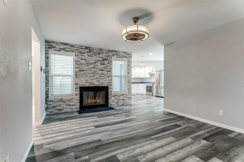 606 Ridgeline Dr, Hurst, TX, 76053-4733 | Card Image