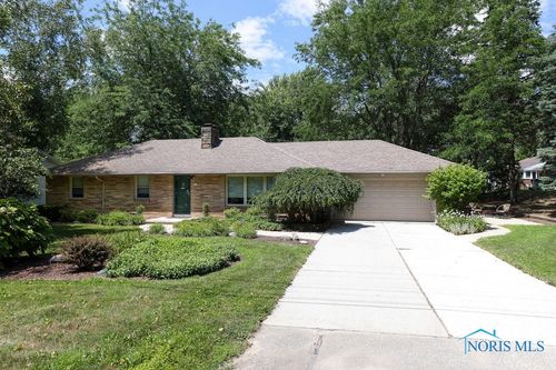 922 Pearl St, Bowling Green, OH, 43402-2613 | Card Image
