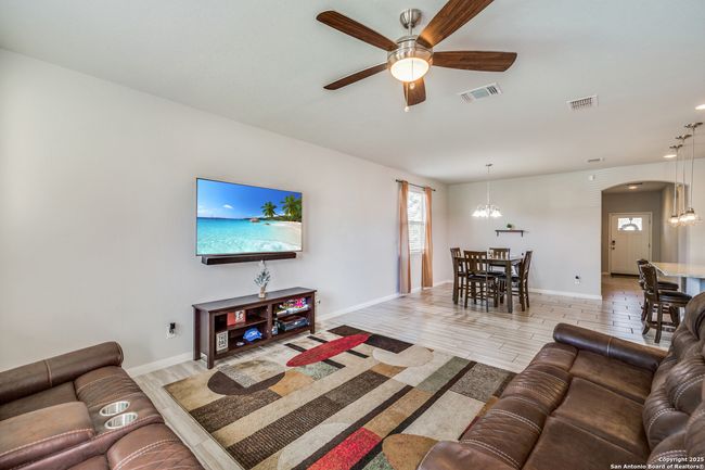 7939 Blackhawk Pass, House other with 4 bedrooms, 4 bathrooms and null parking in San Antonio TX | Image 12