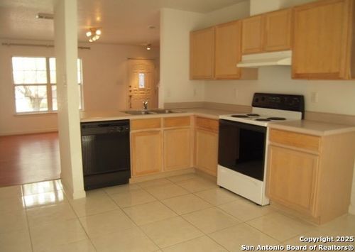 10106 Trailhead Pass, San Antonio, TX, 78251-3257 | Card Image