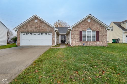 10211 Gate Dr, Indianapolis, IN, 46239-8978 | Card Image