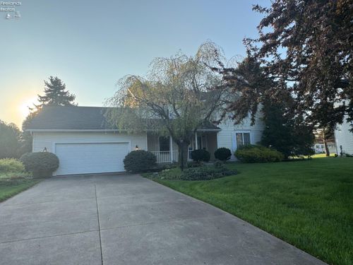 328 Windsor Ct, Huron, OH, 44839-1464 | Card Image