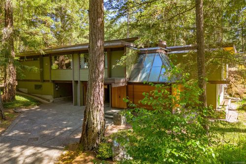 4487 Shadywood Pl, Saanich, BC, V8X4C5 | Card Image