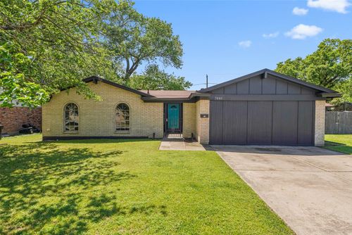 7440 Beckwood Drive, Fort Worth, TX, 76112 | Card Image