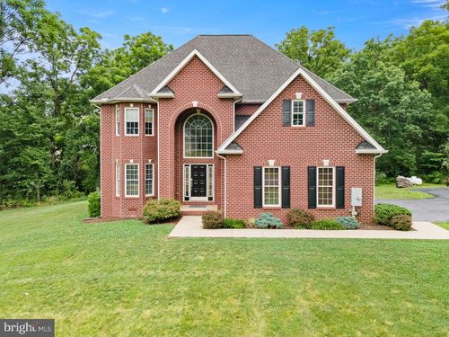 483 Sierra Dr, Martinsburg, WV, 25403-1130 | Card Image