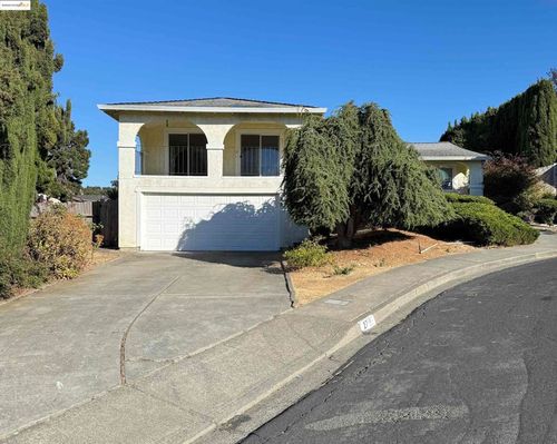 27 Barkley Ct, Vallejo, CA, 94591-6805 | Card Image