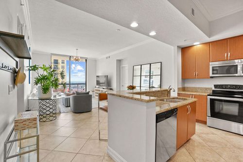 1003-701 S Olive Ave, West Palm Beach, FL, 33401-6104 | Card Image
