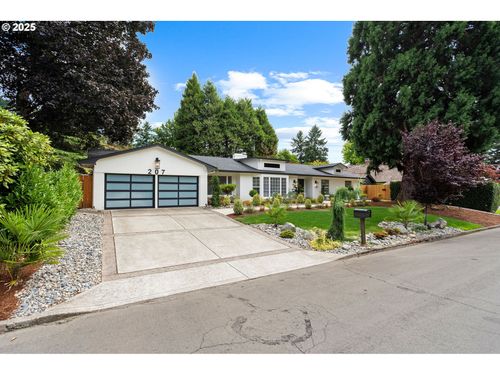 207 Phoenix Way, Vancouver, WA, 98661-6665 | Card Image