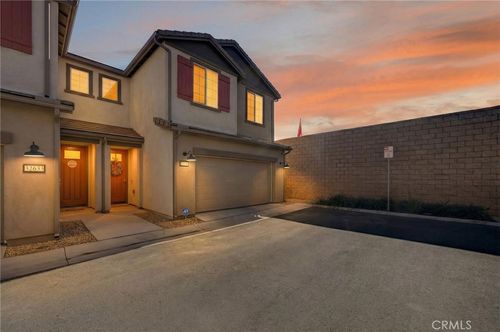 32645 Manhattan, Winchester, CA, 92596 | Card Image