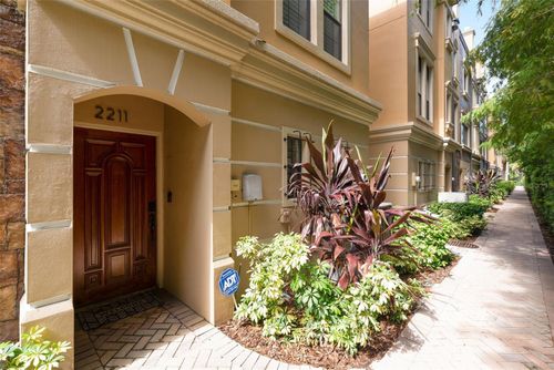 2211 Soho Bay Ct, TAMPA, FL, 33606-2429 | Card Image