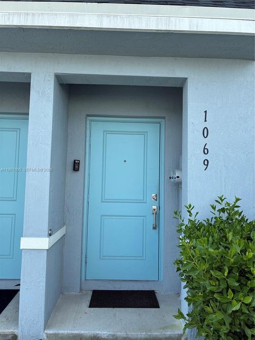 1069 Nw 4th Ter, Florida City, FL, 33034-3449 | Card Image