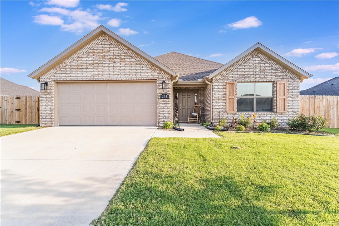 233 Pennsylvania Avenue, Sold in Farmington Zoocasa