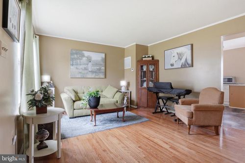 3869 Shiner Ct, WALDORF, MD, 20603-7205 | Card Image