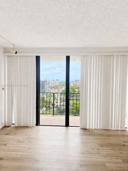a1011-1470 Ne 123rd St, North Miami, FL, 33161-6033 | Card Image