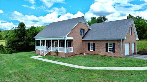 198 Captain Day Rd, Ronda, NC, 28670-8917 | Card Image