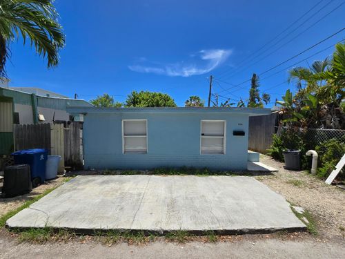 5548 Tuskegee St, Marathon, FL, 33050-2324 | Card Image