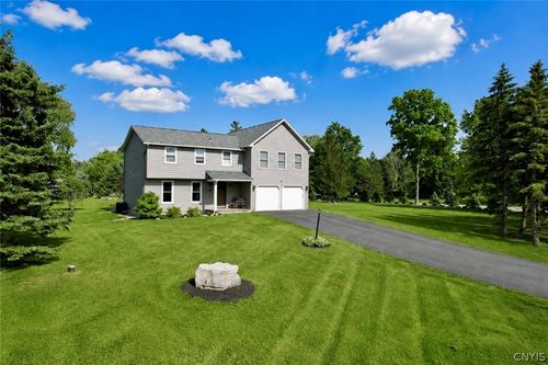 5880 Fieldstone Dr, Cazenovia, NY, 13035-9321 | Card Image