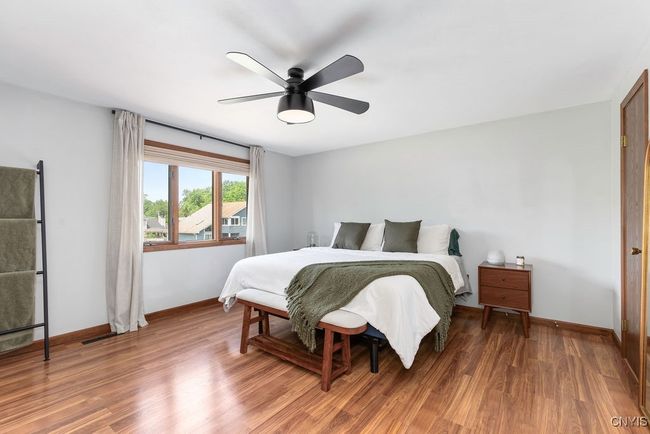 Primary Bedroom. | Image 26