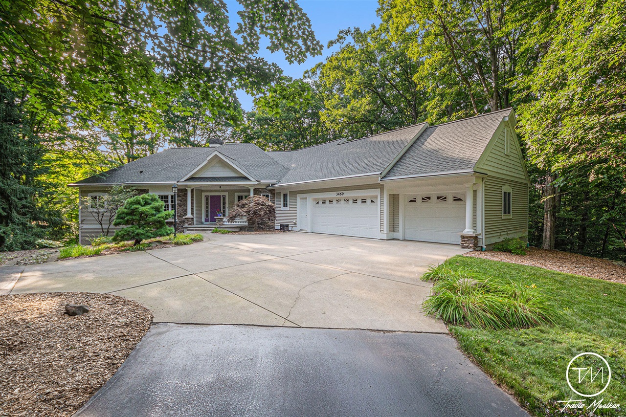 Kayelin Ct, Jenison, MI 49428