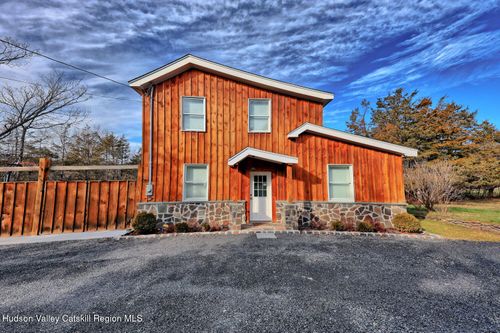 4 Annas Ln, Catskill, NY, 12414-5639 | Card Image